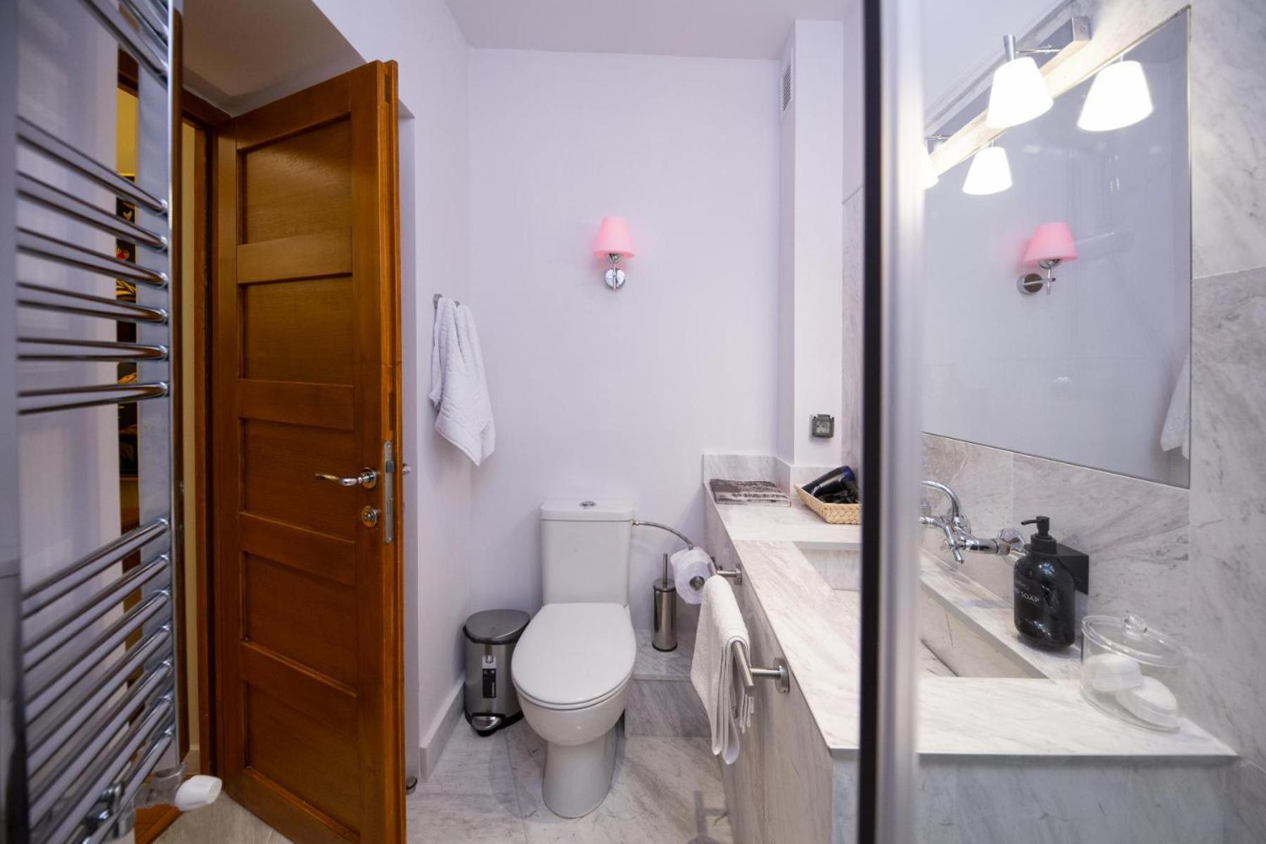 Rainforest Studio Downtown By Pretty Apartments Bucharest Luaran gambar